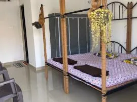 Shiva Retreats Stay