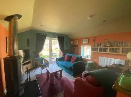 Cosy one-bedroom Cottage - Parking Pets