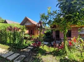 Ariel Bungalow Tetebatu