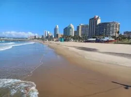Durban Beachfront MarineParade frontline Holiday Apartments on Golden mile