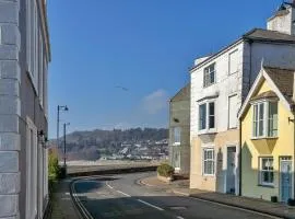 Finest Retreats - No 62 at Gadlys House