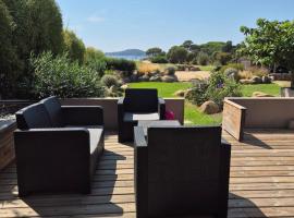 Corse du Sud Villa les pieds dans l'eau !, hotel v destinaci Zonza