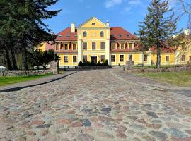 Pałac w Rymaniu – hotel w mieście Rymań