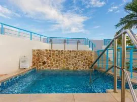 Optimum Oasis - Royal Retreats at Maho Beach Studio