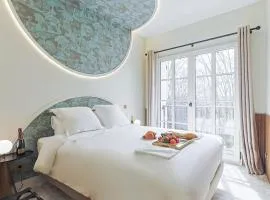 Divine Couture - Suite Montaigne