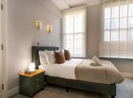 Central Gem Plush Beds -Walk to Attractions Pass the Keys