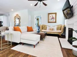 Elmwood Park Retreat Renovated 3 Bed 2 Bath DT