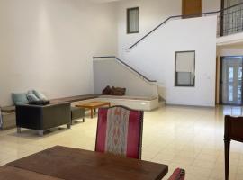 הבית של הלן בקרית ארבע-חברון, hotel a Kiryat Arba