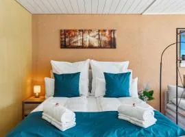 4 Seasons Apartment I 1-4 Personen I See, Bergsicht I 65'' Smart TV, Tischkicker und Badewanne I Parkplatz