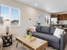 Bridge Pool Spa Min to Downtown Freeways Beaches