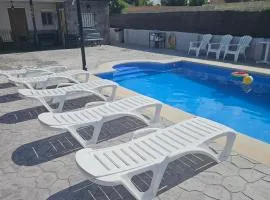 Donde JAVI Chalet con piscina 50 minutos madrid en escalona