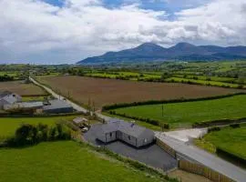 Roddys cottage three bedroom with hot tub sleeps6