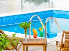 Tandem Apartments with Swimming pool: Cavtat şehrinde bir otel