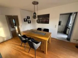 Sehr schöne Wohnung 100 qm zentrale Lage 5 min nach Aachen