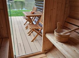 Koča ob ribniku, cabin in Ponikva