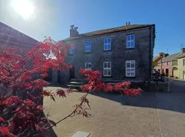 Clonbur House - Two bedroom village apartment