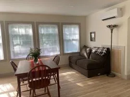 Blue HIll Apartment in the Woods