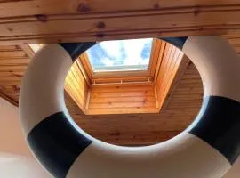 LA MANSARDINA - adults only, vicino al mare, stazione e 5 Terre