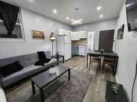 Chic 1BR Apartment with Easy Access to NYC