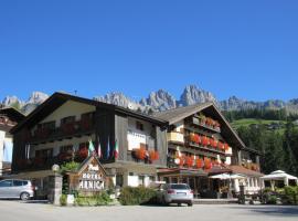 Park Hotel Arnica, hotel i Falcade