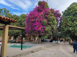 Hotel Cabañas de los Angeles, hotel en Tequila