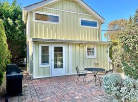 Seabreeze #3 - Cozy cottage by the beach, viešbutis mieste Hampton Beisas