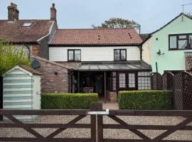 Custard Cottage West Runton Special 1 bedroom rate for couples