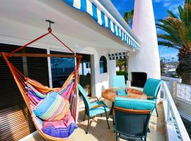 2 bedrooms bungalow with amazing view and private jacuzzi, бунгало в городе Адехе