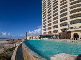 Amazing Ocean View, Heated Pools, Spas, Gym, Sauna