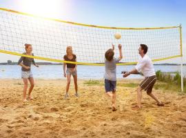 Müritz holiday park in Rechlin-Nord โรงแรมในเร็คลีน