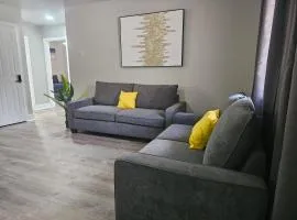 Homey 2br Home Near Dt&airport