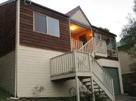 Mountain Views Cedar Cottage