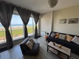 Biscarrosse Plage: T2 avec Terrasse, Parking, Face Océan - FR-1-319-200