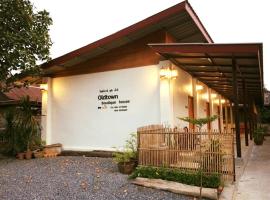 OldTown Boutique House Sukhothai, guest house in Sukhothai