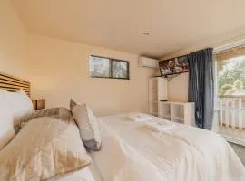 Meteor Suite for 3 - Parking Kitchenette