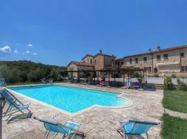 Farmhouse in Tuscany with Pool & Scenic Views