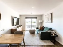 Chic Battery Point Apartment 3 mins to Dark Mofo