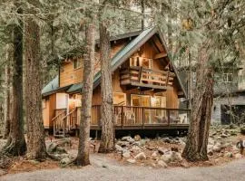 Glacier Springs Cabin 27 - A private 2-story cabin pet-friendly