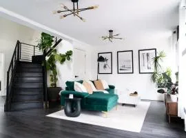 The New Hope Loft Retreat Walkable & Serene
