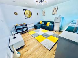 Luxury 1B Chalet wt free parking nr LTN Airport, L&D Hosp, Whipsnade Zoo, fast trains to Central London, hôtel avec bain à remous à Luton