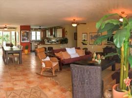 A Dream Condo With Private Pool At 7 Seas Beach, hotel v destinaci Fajardo