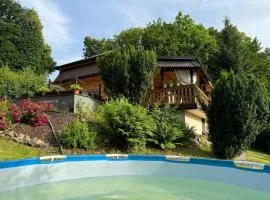 Rudera u Sióstr DREWNIANY DOMEK Stróża