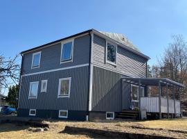 Familjehus Villa Kunterbunt, hotel em Alstermo