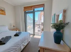 The Waves Empire Apartment