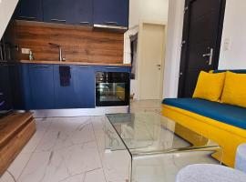 Terpsi's Loft with Pool Access by Horizon Homes, Hotel in Orfánion