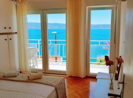 EmTo Sikirica 10، فندق في جيسينتسي