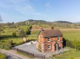 Coronation Cottage - Hot Tub Coming Soon