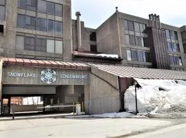 Snowflake 1 Bed plus Den 2 Bath SFAF