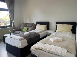 Viesnīca Unterkünfte nahe Einfelder See, pilsētā Neiminstere