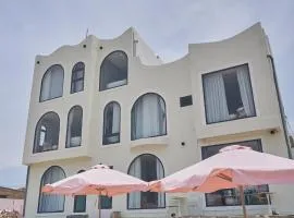 La Mer Boutique House